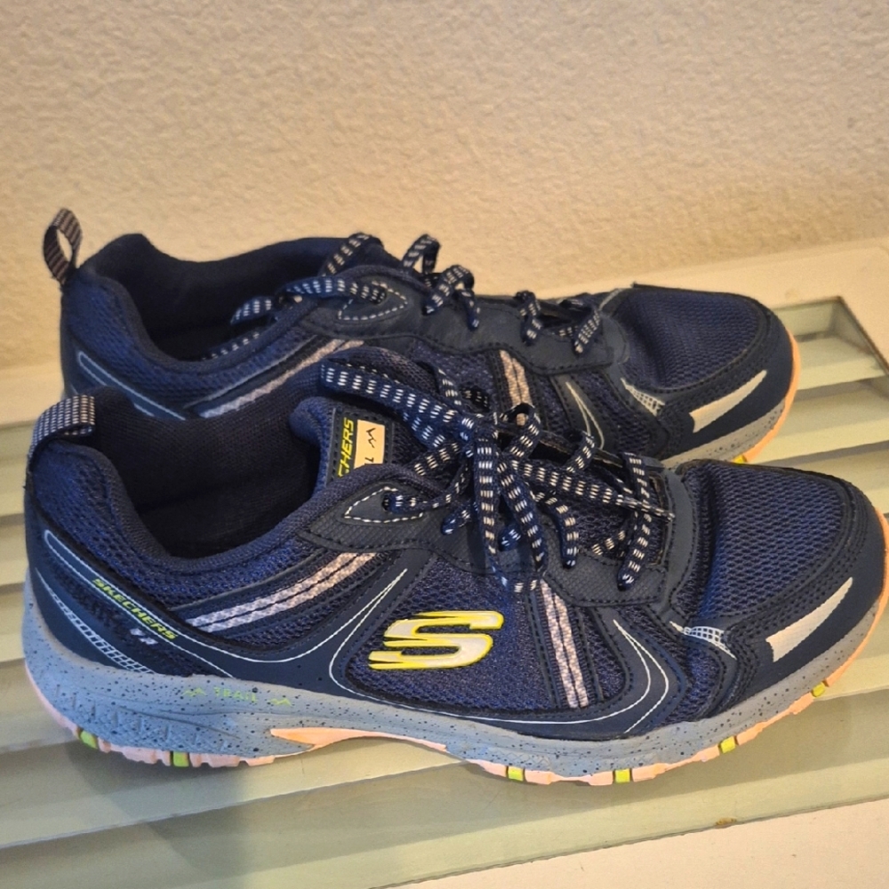 SkechersWomens Size 8 Hillcriest -Vast Adventure Navy - Grey Trail Walking Shoes